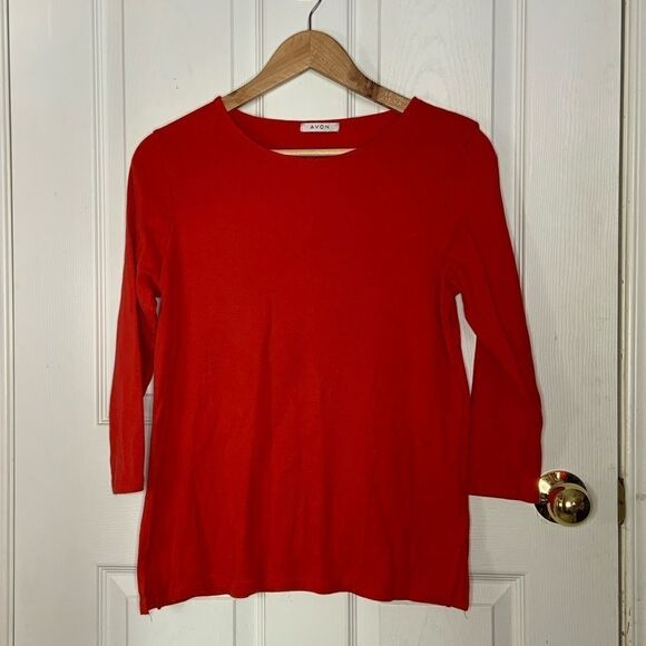 Red 3/4 Sleeve Top - Picture 4 of 5